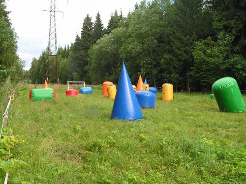 Игра в пейнтбол в поселке Спас-Каменка