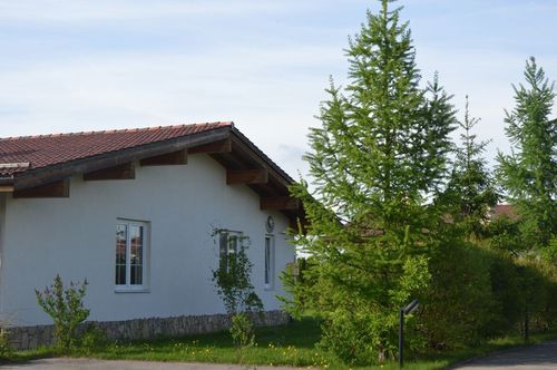 Маленький одноэтажный коттедж