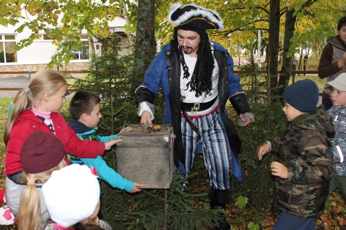 Клад на празднике детства в Спас-Каменке