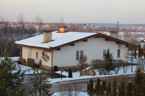 Одноэтажный маленький коттедж