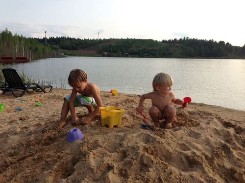 Купание на пляже