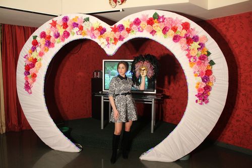 Праздник в ресторане маска