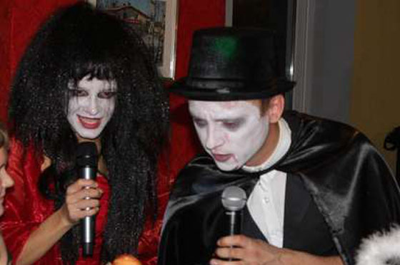 Дракула со спутницей