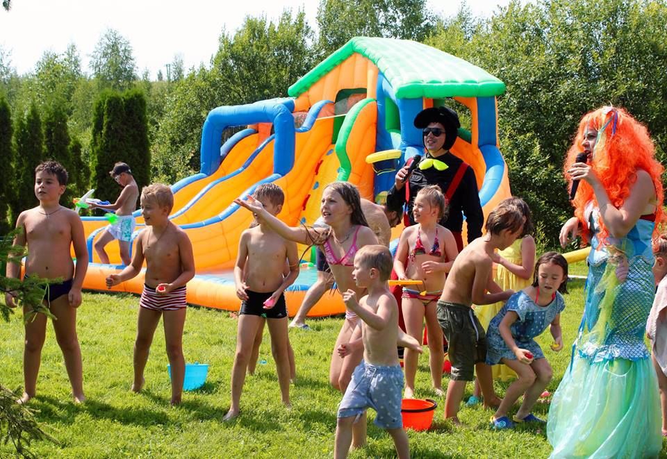 Веселый водный праздник в Спас-Каменке
