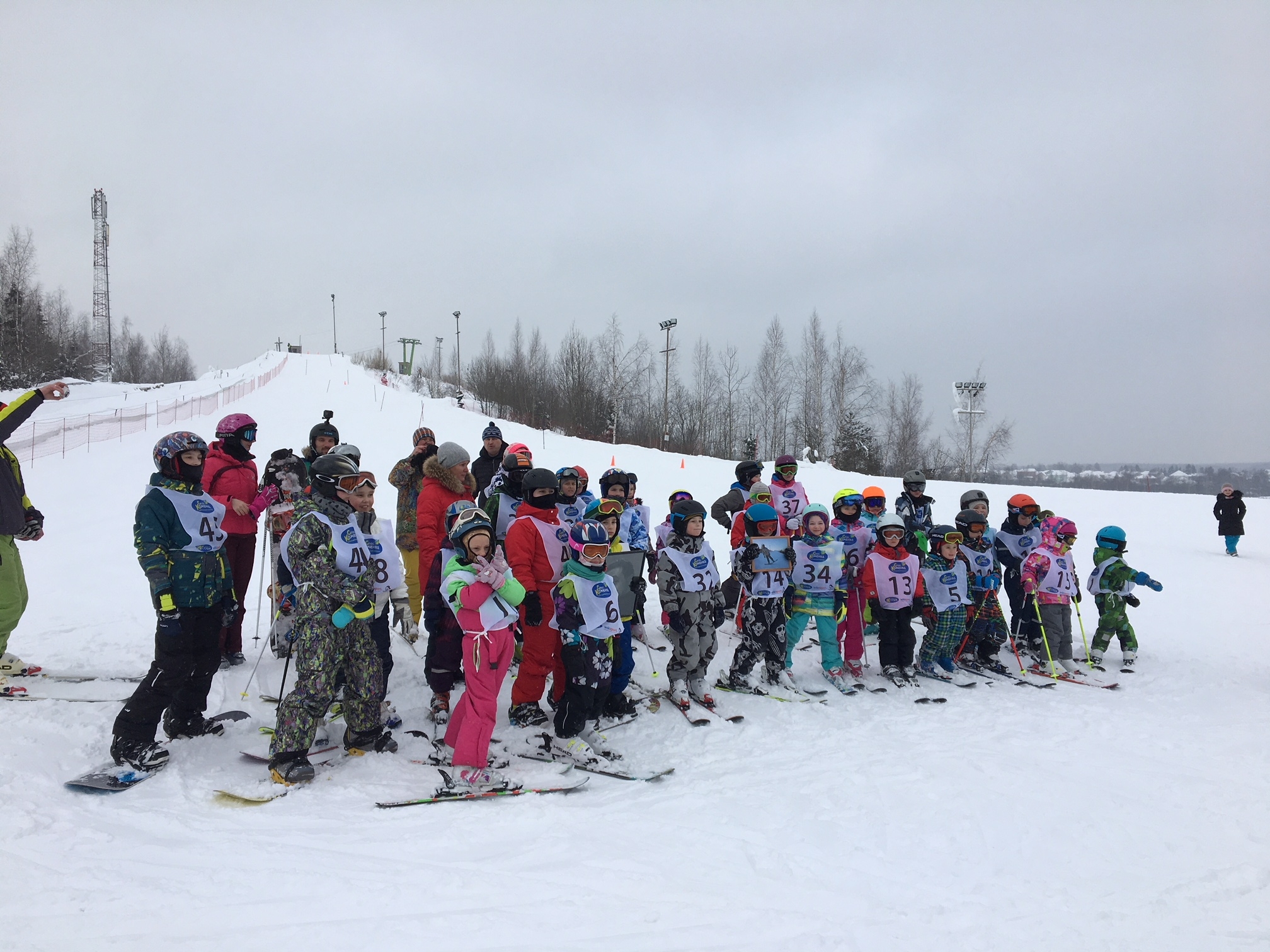 Соревнования по горным лыжам и сноуборду 2018 Участники детских соревнований на кубок Спас-Каменки 2018