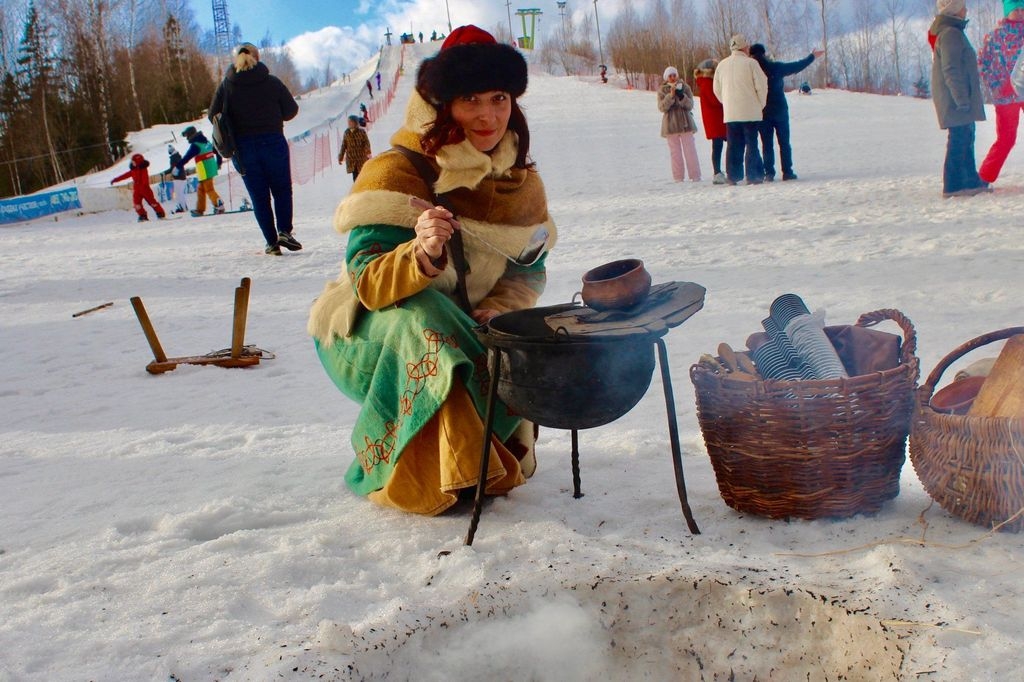 Варим медовый сбитень Масленица в Спас-Каменке 2019